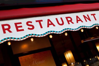 Paris 'te hoş bir meyhane.