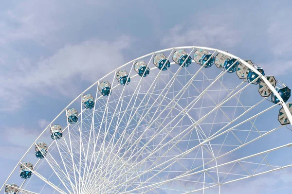 Big Wheel Blue Sky Background — Stock Photo, Image