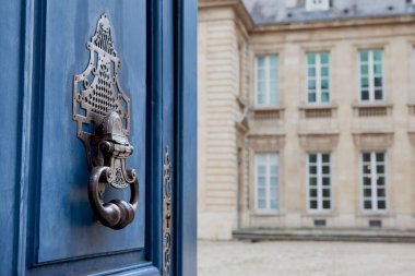 Bordeaux Fransa 'da bir malikanenin kapısı