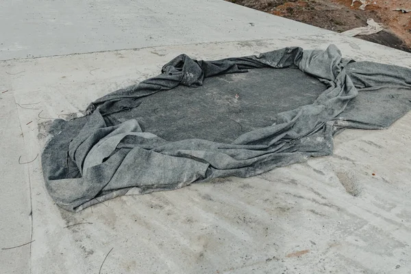 Beton döşeme sürecinin yakın çekimi