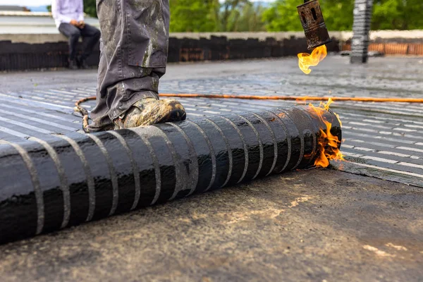 Workers Placing Vapor Barrier Roof Using Propane Gas Torch Welding — Stock Photo, Image