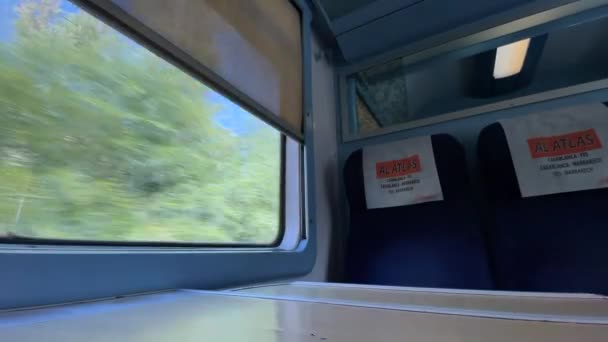从在摩洛哥移动的Oncf铁路客舱内部的窗口视图 — 图库视频影像