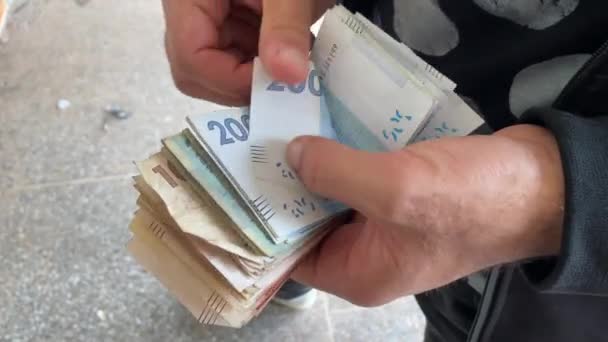 Hombre Irreconocible Contando Billetes Marroquíes Afuera Calle — Vídeos de Stock