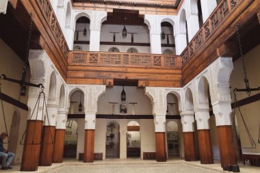 Fez 'deki Foundouk Nejarine' in içi