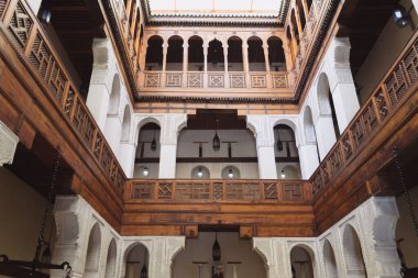 Fez 'deki Foundouk Nejarine' in içi