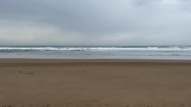 Playa Vacía Por Mañana Temprano — Vídeos de Stock