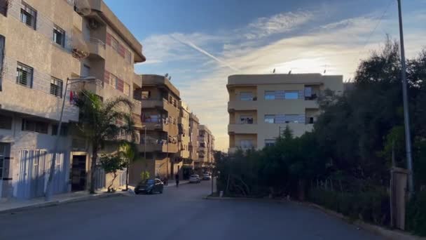 Pov Footage Walking Residential Neighborhood — Stockvideo