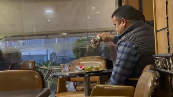 Man Pouring Mint Tea Glass — Vídeo de stock