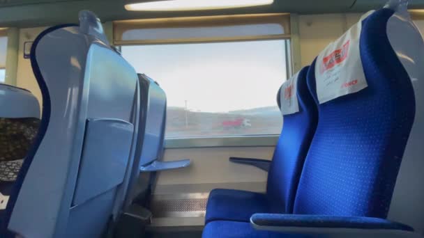 Üres Ülések Egy Marokkói Vasúti Vonaton — Stock videók