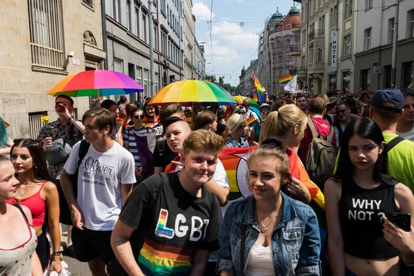 People Marching Equal Rights Lgbt Community Rainbow Flags Europe — Stock Photo, Image