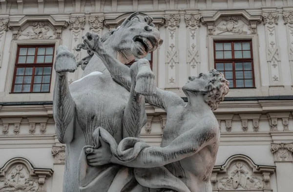 Estatua Piedra Fuera Del Palacio Belvedere Viena — Foto de Stock