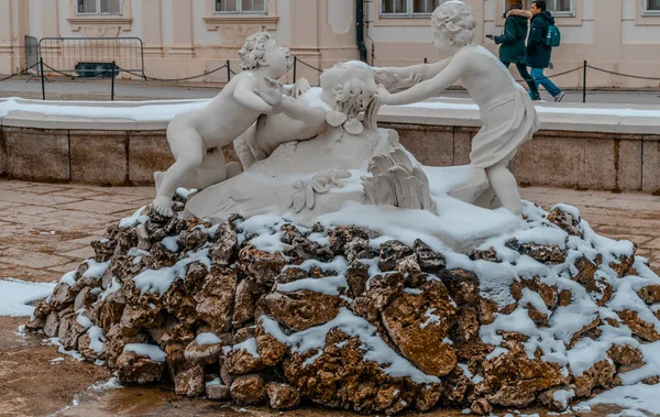 Stone Statue Belvedere Palace Vienna — Stockfoto