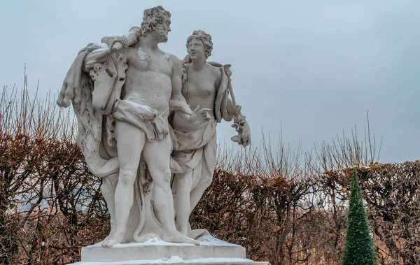 Статуя Каменю Біля Палацу Бельведер Відні — стокове фото