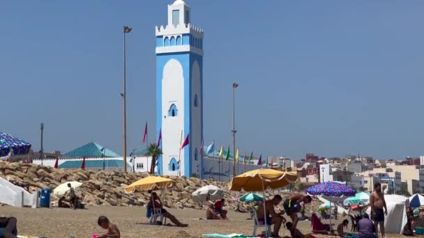 Crowd People Enjoying Summer Holiday Beach — Video