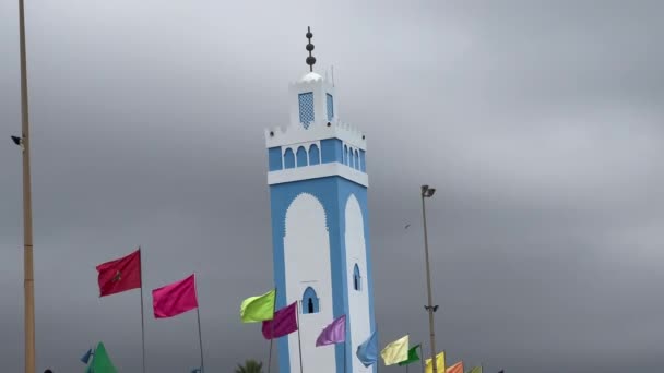 Mohamed Mosque Fnideq Different Flags Fluttering Nearby — Vídeos de Stock