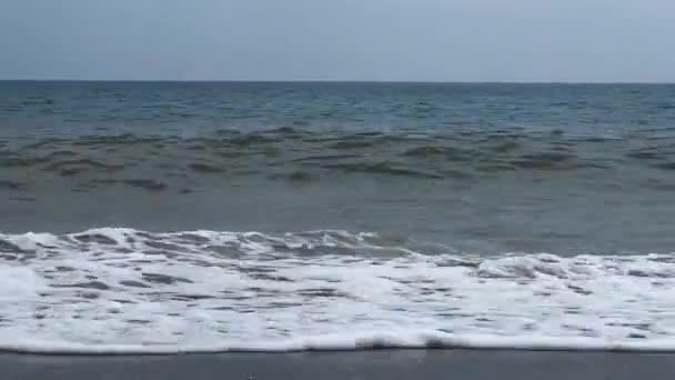 Low Angle Seashore Strong Waves Shore — Stock video