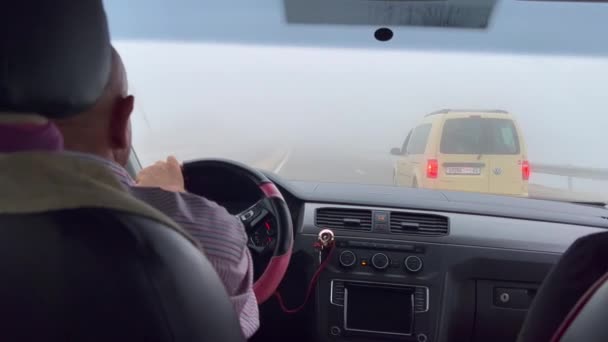 Car Driving Highway Foggy Day — Vídeo de Stock