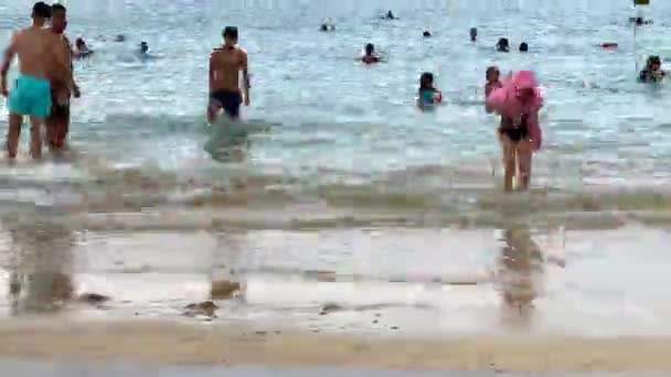 Calendário Das Pessoas Que Nadam Mar Mediterrâneo — Vídeo de Stock