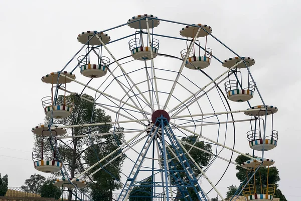 Grande Roue Dans Parc Thème — Photo