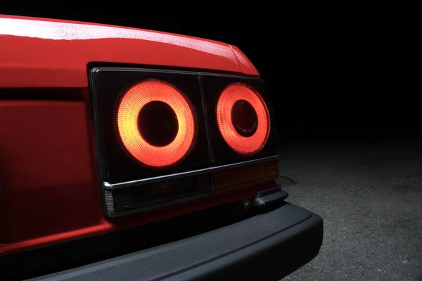Rode Oude Raceauto Achterlichten Voeten Afmetingen — Stockfoto