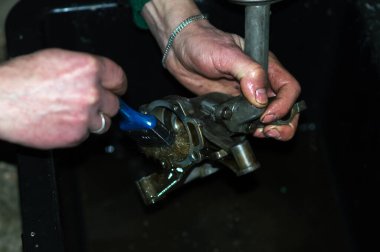 Turbo motor gücü artışı için pistonların motor onarımı