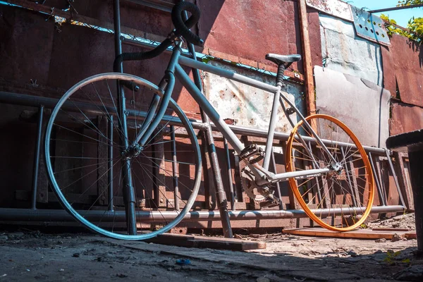 Old Sports Bike Repair Rubber Orange Wheel Painting Installation Parts — Zdjęcie stockowe