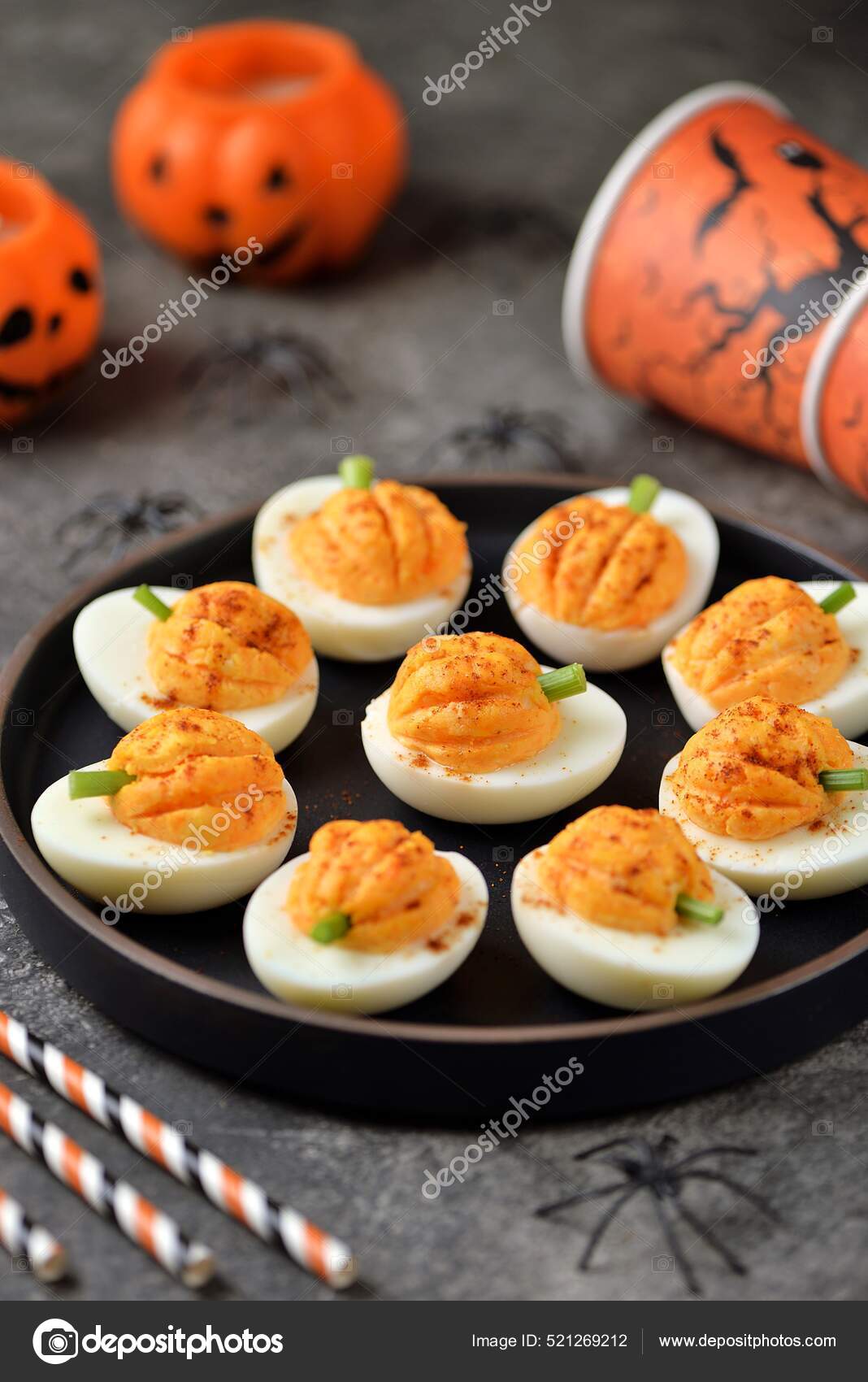달걀로 만들어 음식으로는 재밌는 생각같은데 할로윈 — 스톡 사진 © chudo2307 #521269212, image size:1068x1700