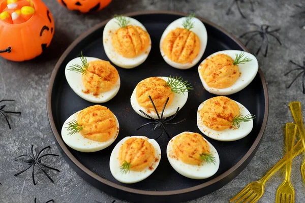 달걀로 만들어 음식으로는 재밌는 생각같은데 할로윈 — 스톡 사진