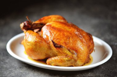 Ballı ve soya soslu tam tavuk..