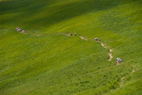 Turisté Horské Stezce Bieszczady Polsko — Stock fotografie