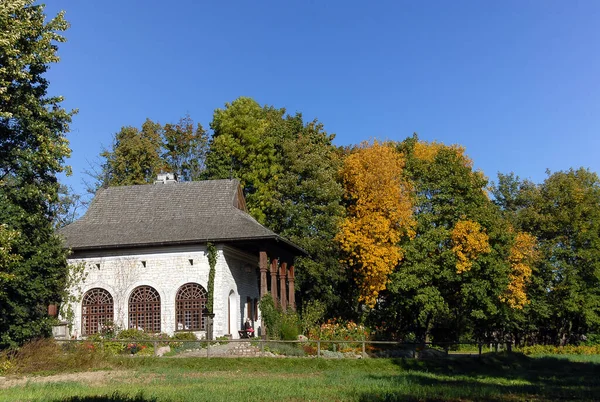 Lublino Polonia Settembre 2012 Edificio Storico Bianco Una Giornata Sole — Foto Stock