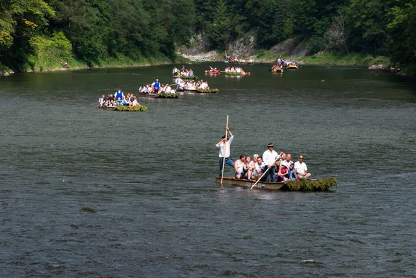 Pieniny Polsko Července 2021 Tradiční Rafting Řece Slunečného Dne — Stock fotografie