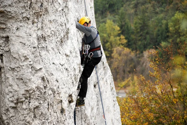 Jura Krakowsko Czestochowska Polen September 2021 Felswand Mit Einem Bergsteiger — Stockfoto