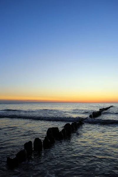 Rompeolas Madera Atardecer Miedzyzdroje Mar Báltico Polonia — Foto de Stock