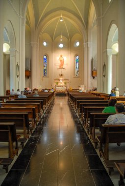 İtalya - Haziran 2000: İnziva evinin şapeli