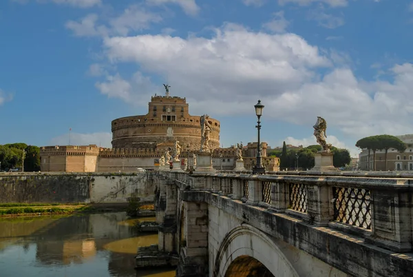Roma, İtalya - Haziran 2000 - Castel SantAngelo, Mauzoleum Hadriana, güneşli bir yaz gününde