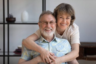 Sevecen, olgun aile bağlarının portresi..