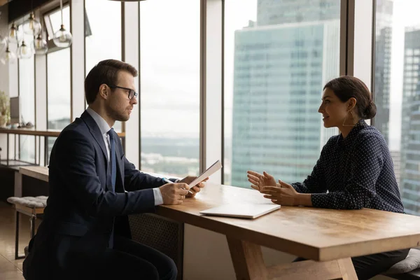 Serious hr manager holding job interview with indian applicant. — Stock Photo, Image