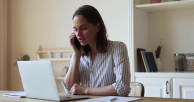 Genç bayan serbest çalışan müşteriyle telefon görüşmesinde düzeni tartıştı