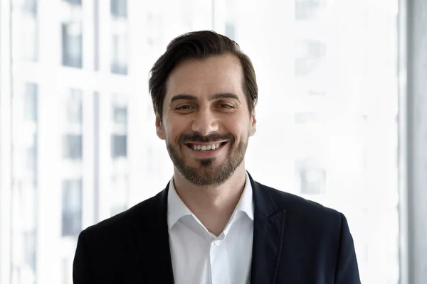 Happy smiling millennial businessman in formal wear head shot portrait — Stock Photo, Image