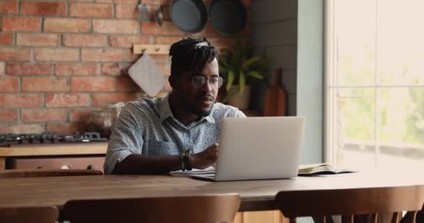 Young Afro American male student take remote training course online — Stock Video