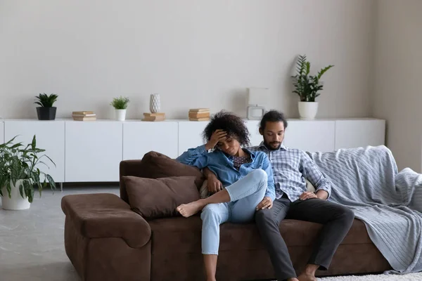 Frustrated young African American couple feeling tired. — Stock Photo, Image