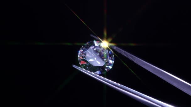 Diamond Selective Focus Held Metal Jeweller Tweezers Brilliant Stone Cut — Stock Video