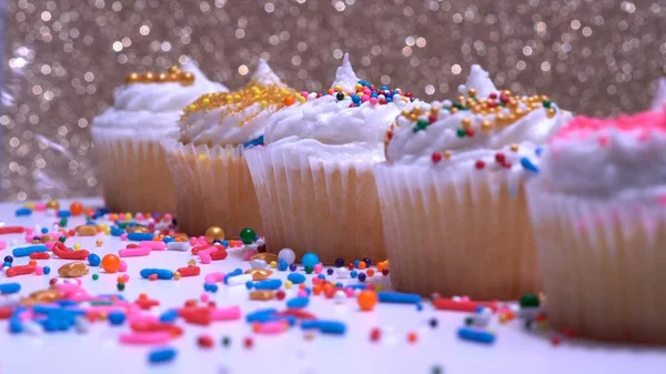 Cupcakes Coloridos Decorados Para Feriado Profundidade Rasa Campo Concentra Queque — Fotografia de Stock