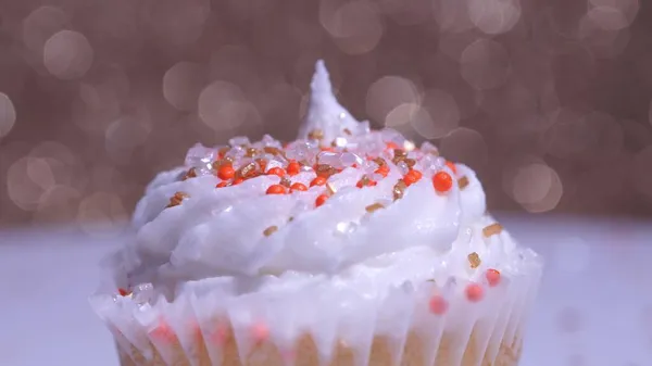 Cupcake Macro Profundidade Rasa Campo Decoração Com Polvilhas Açúcar Bolo — Fotografia de Stock