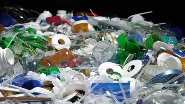 Пластиковый Мусор Одной Семьи Отходы Выбрасываются Забираются Моряков Городской Мусор — стоковое фото