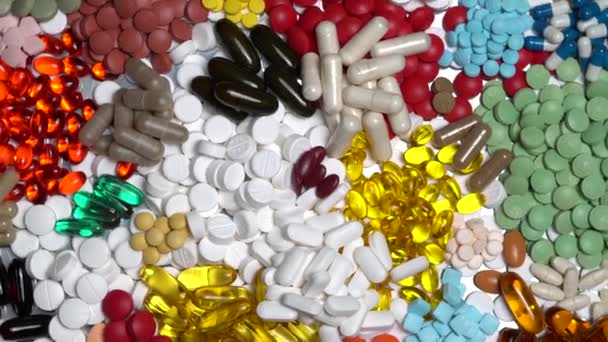 Крайне Крупным Планом Различных Таблеток Макро Укол Многоцветных Бытовых Лекарств — стоковое видео