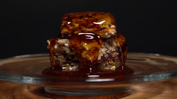 Riegel Gesundes Müsli Mit Honig Beeren Und Nüssen Nahrhaftes Frühstück — Stockvideo