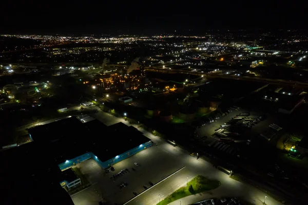 Vista Nocturna Zona Industrial Ciudad Desde Arriba Industrias Manufactureras Iluminadas —  Fotos de Stock