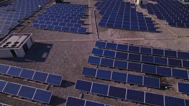 Paneles Centrales Solares Edificio Del Techo Escuela Hora Dorada Energía — Vídeo de stock